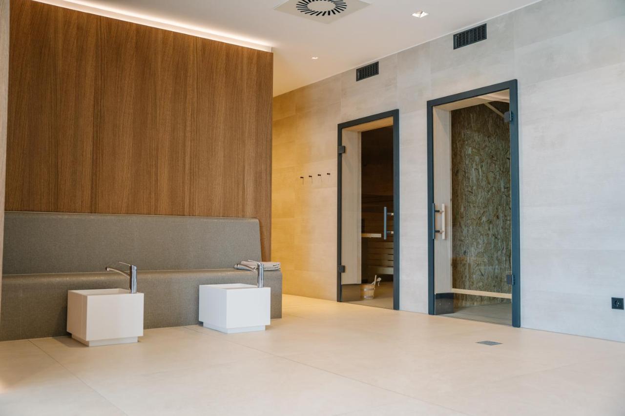 Loom Hotel & Skybar Eislingen Exterior foto